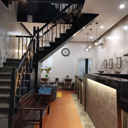 G Fortune Guest House+ George Town Exteriör bild