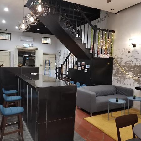 G Fortune Guest House+ George Town Exteriör bild