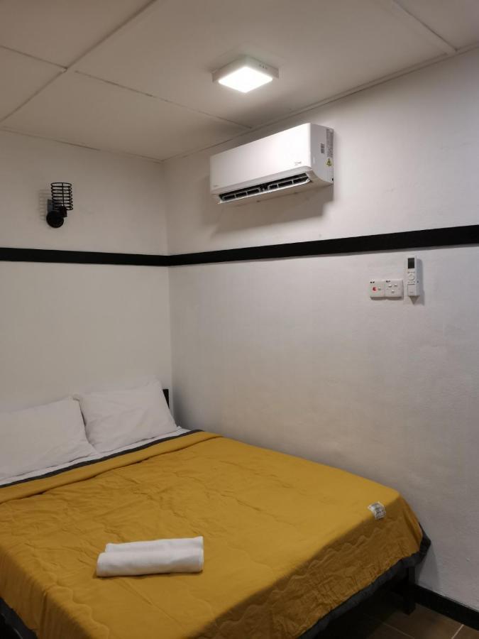 G Fortune Guest House+ George Town Exteriör bild
