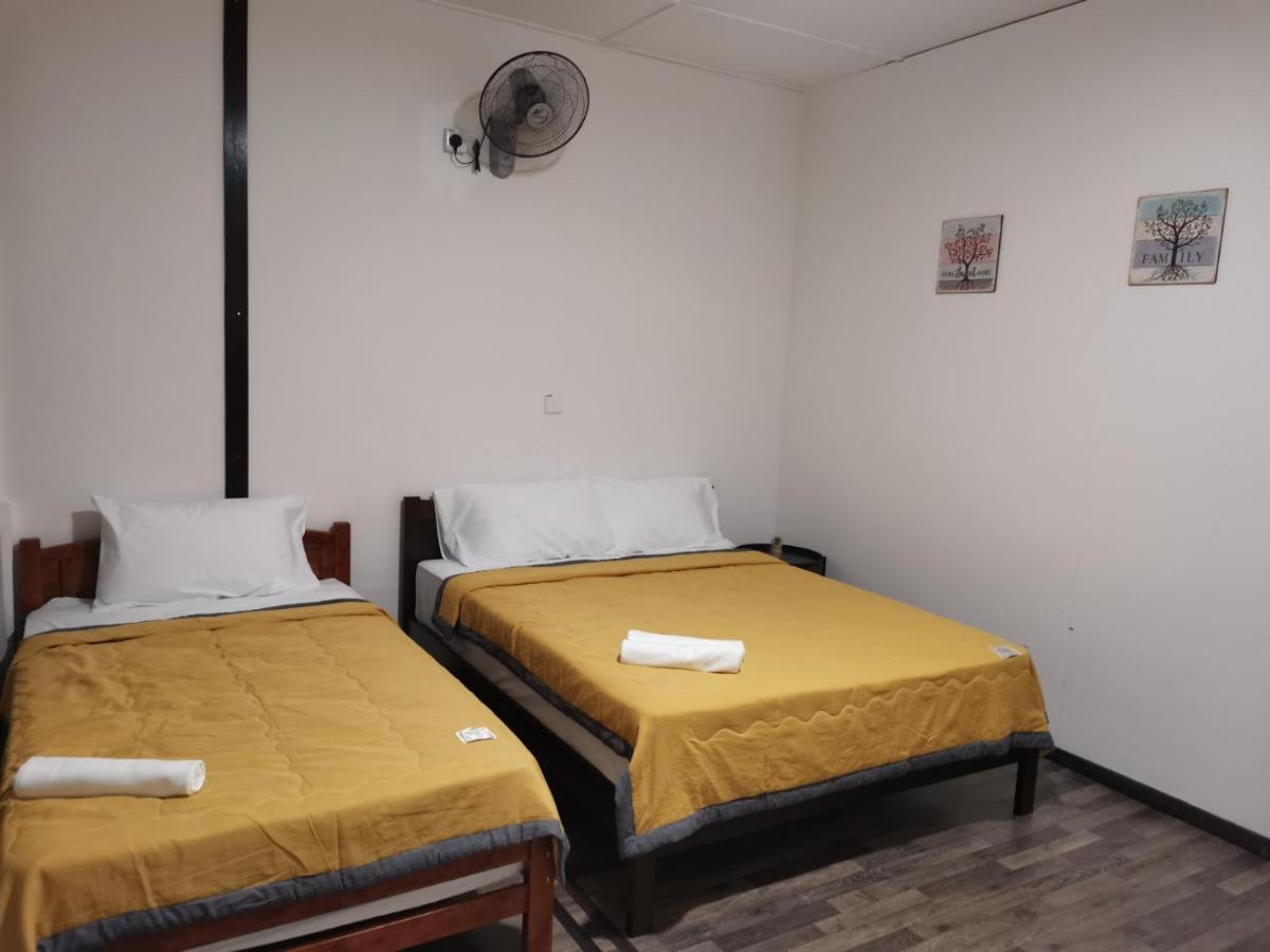 G Fortune Guest House+ George Town Exteriör bild