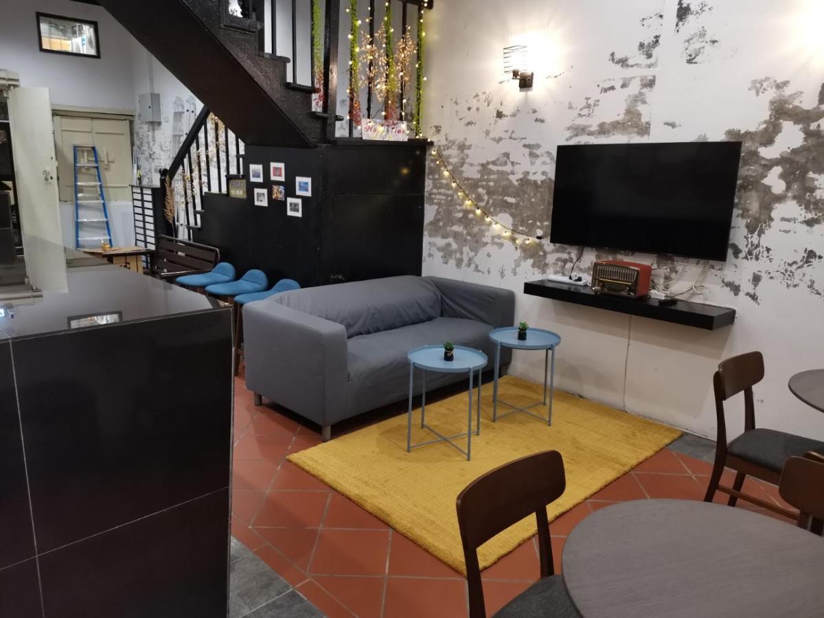 G Fortune Guest House+ George Town Exteriör bild