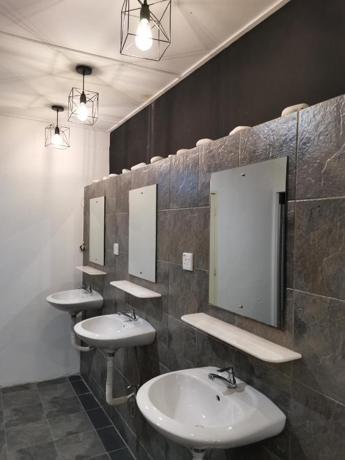 G Fortune Guest House+ George Town Exteriör bild