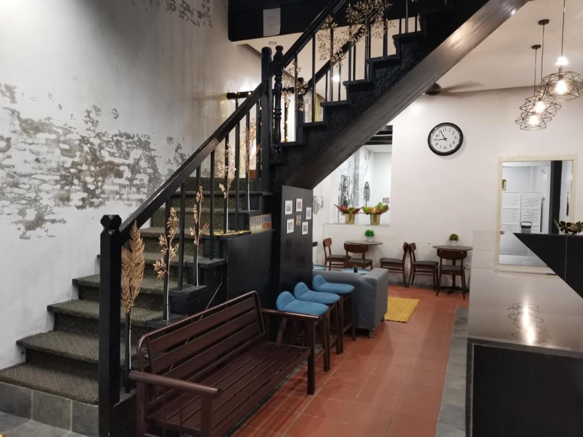 G Fortune Guest House+ George Town Exteriör bild