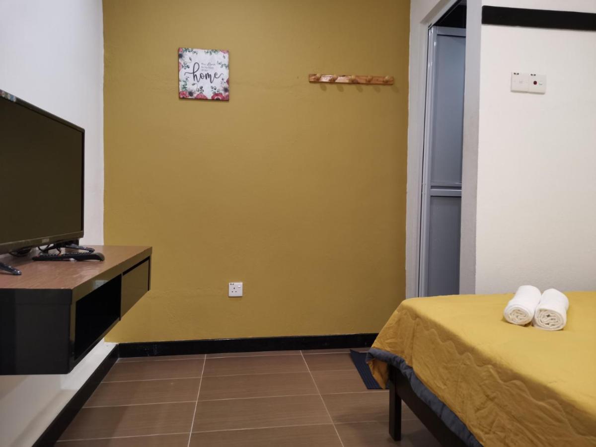 G Fortune Guest House+ George Town Exteriör bild